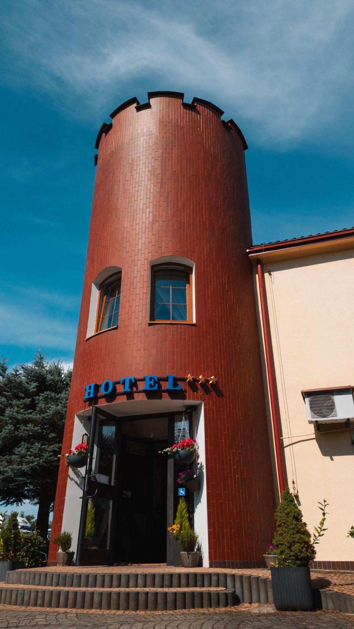 Hotel Marko Przemyśl Extérieur photo